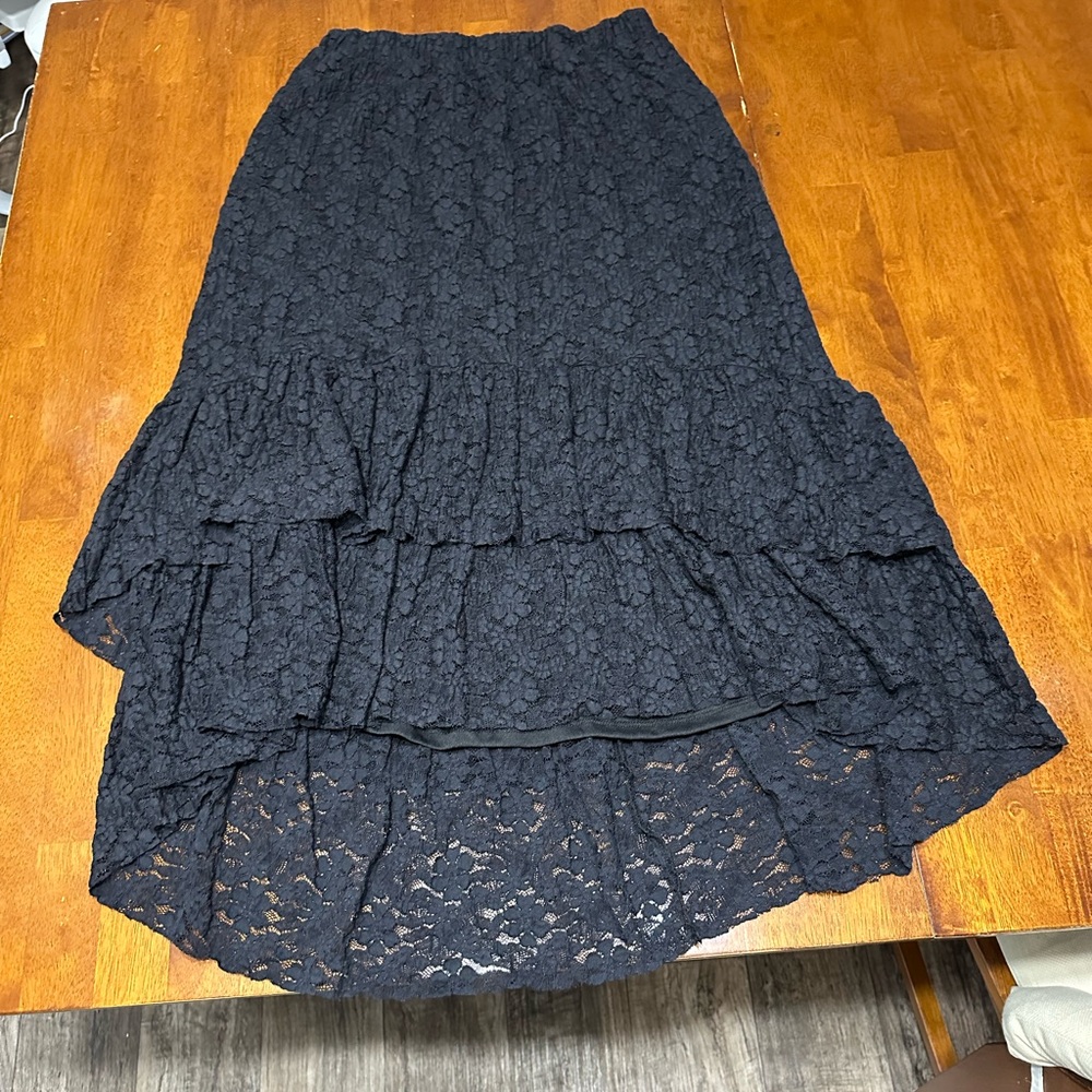 Francesca’s Elegant Black Lace Hi-Lo Skirt